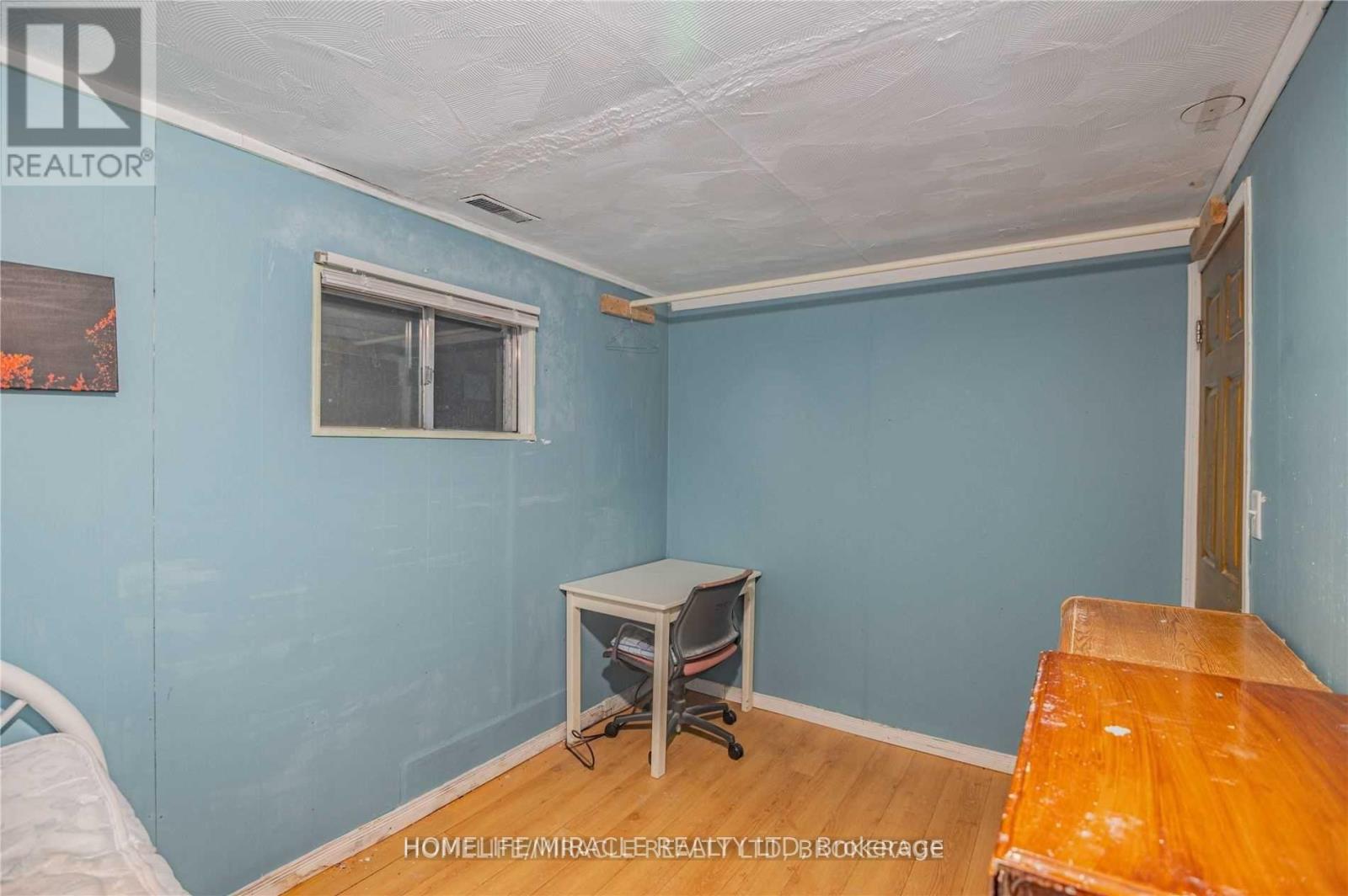 641a Silverbirch Road, Waterloo, Ontario  N2L 4R4 - Photo 22 - X12467202
