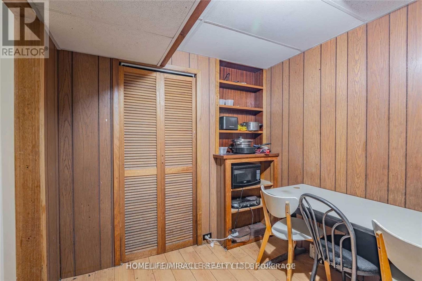 641a Silverbirch Road, Waterloo, Ontario  N2L 4R4 - Photo 24 - X12467202