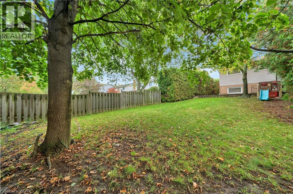 15 Heritage Court, St. Catharines, Ontario  L2S 3H7 - Photo 34 - 40779549