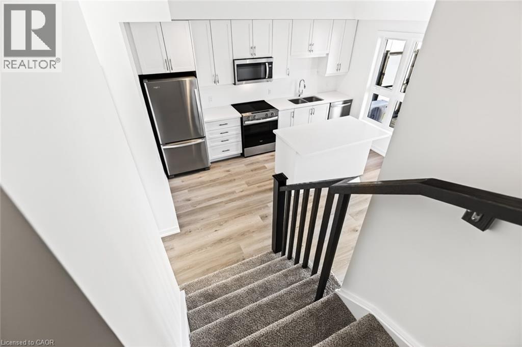 70 Kenesky Drive Unit# 33, Waterdown, Ontario  L0R 2H7 - Photo 23 - 40779597