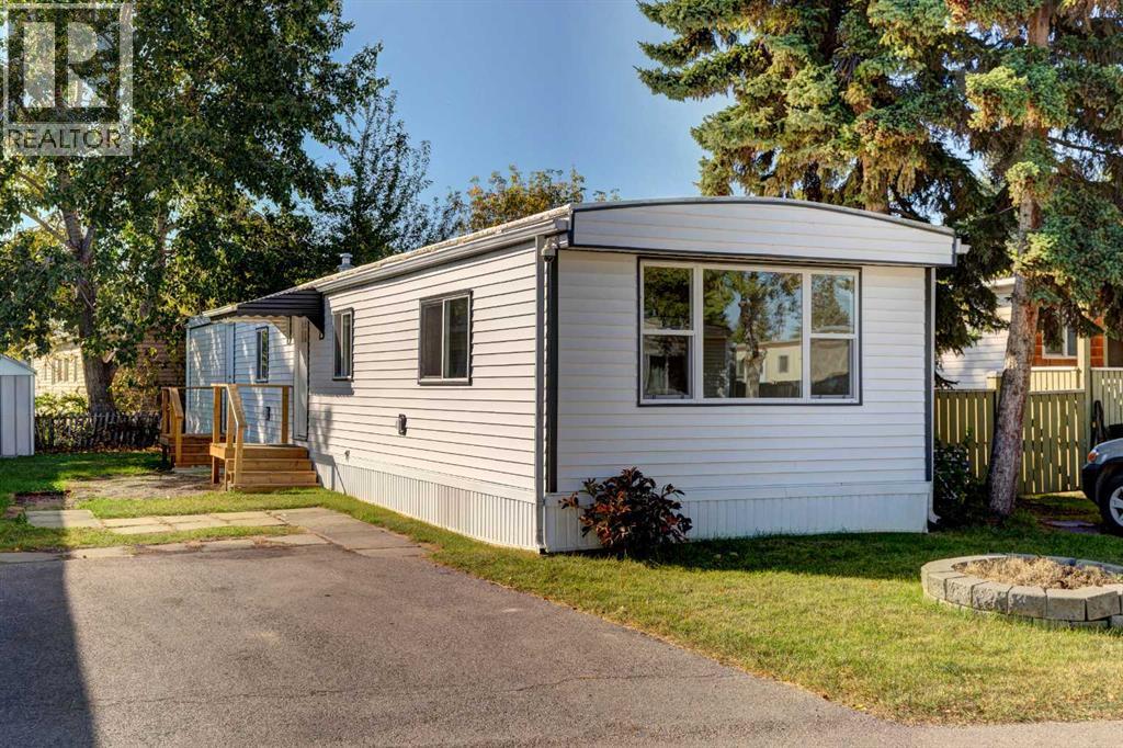142, 6724 17 Avenue Se, Calgary, Alberta  T2A 0W5 - Photo 1 - A2260120