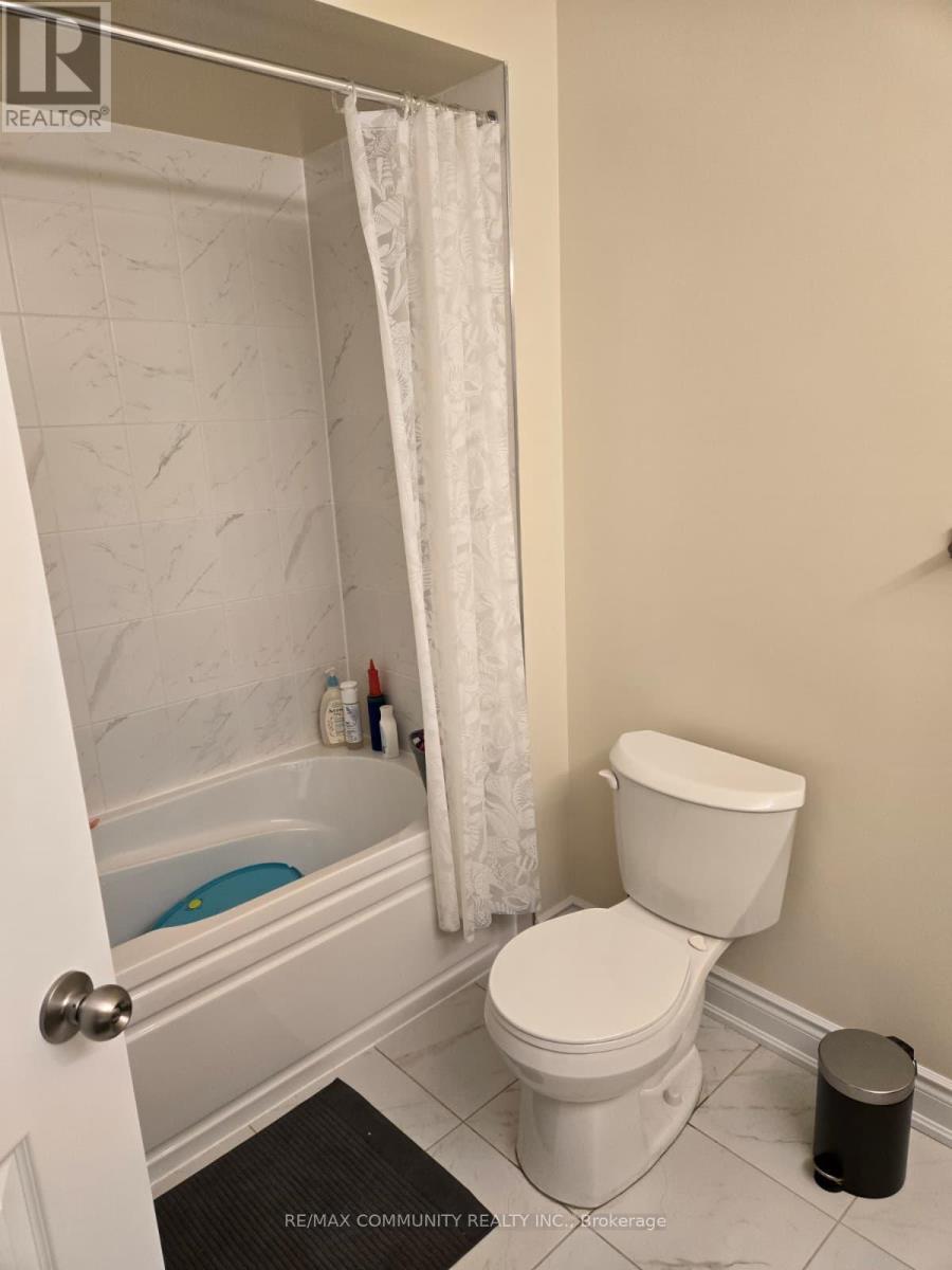16 Denny Street, Ajax, Ontario  L1Z 0S3 - Photo 10 - E12467206