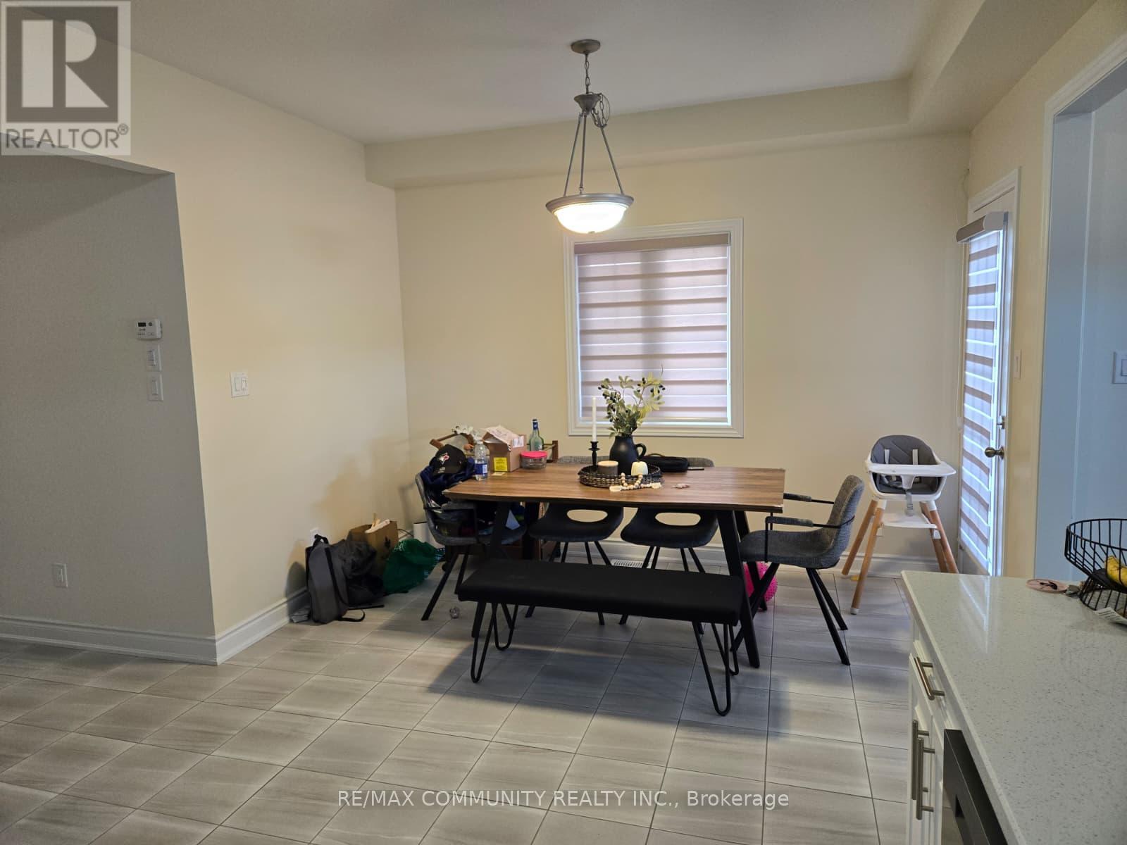 16 Denny Street, Ajax, Ontario  L1Z 0S3 - Photo 4 - E12467206