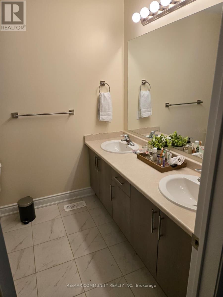 16 Denny Street, Ajax, Ontario  L1Z 0S3 - Photo 9 - E12467206
