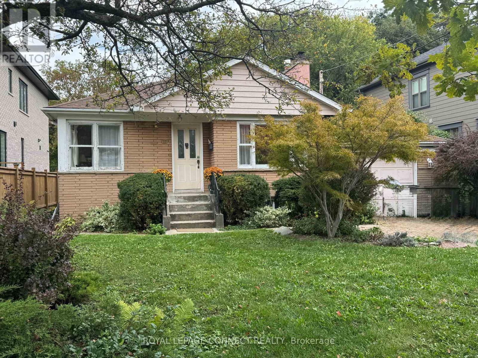 35 MUIR DRIVE, Toronto, Ontario