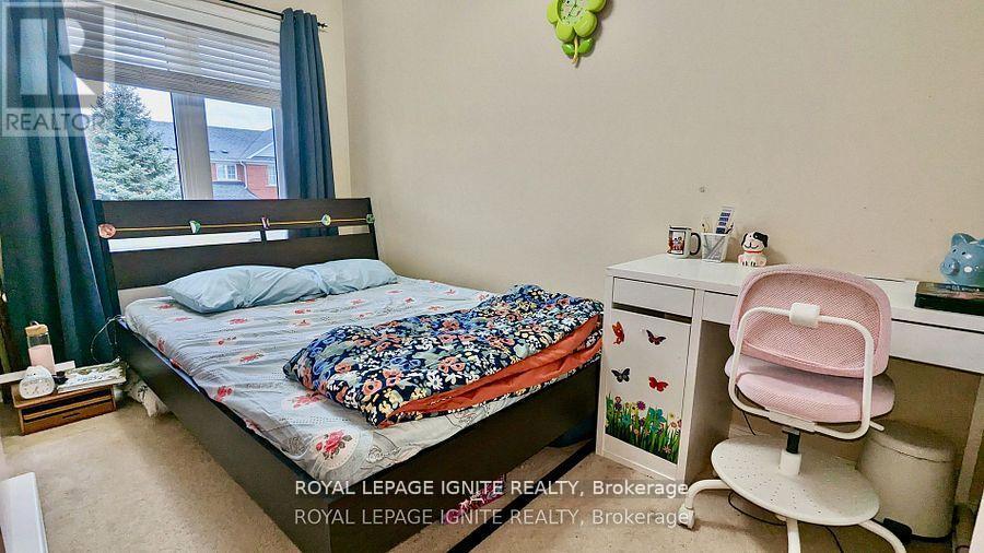 (Upper- Level) - 5952 Chalfont Crescent, Mississauga, Ontario  L5M 6K7 - Photo 13 - W12467208