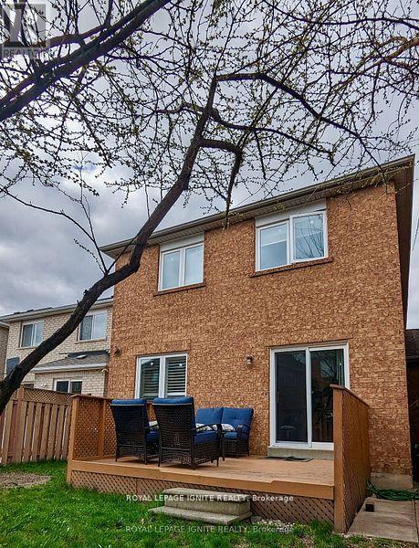 (Upper- Level) - 5952 Chalfont Crescent, Mississauga, Ontario  L5M 6K7 - Photo 2 - W12467208
