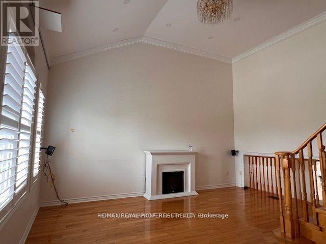 34 Westbrook Avenue, Brampton, Ontario  L6P 2H1 - Photo 11 - W12467223