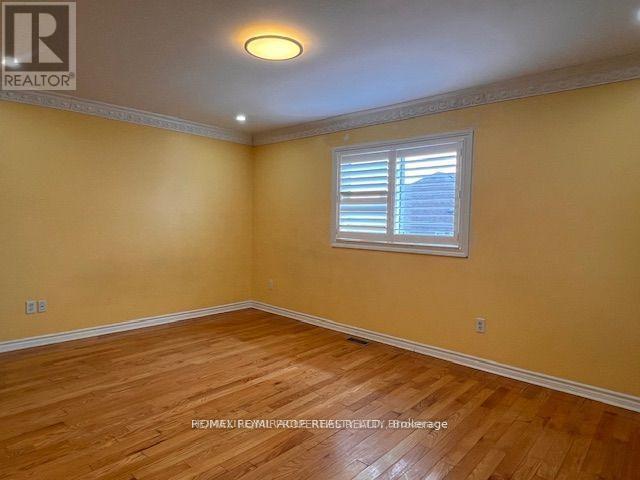 34 Westbrook Avenue, Brampton, Ontario  L6P 2H1 - Photo 13 - W12467223