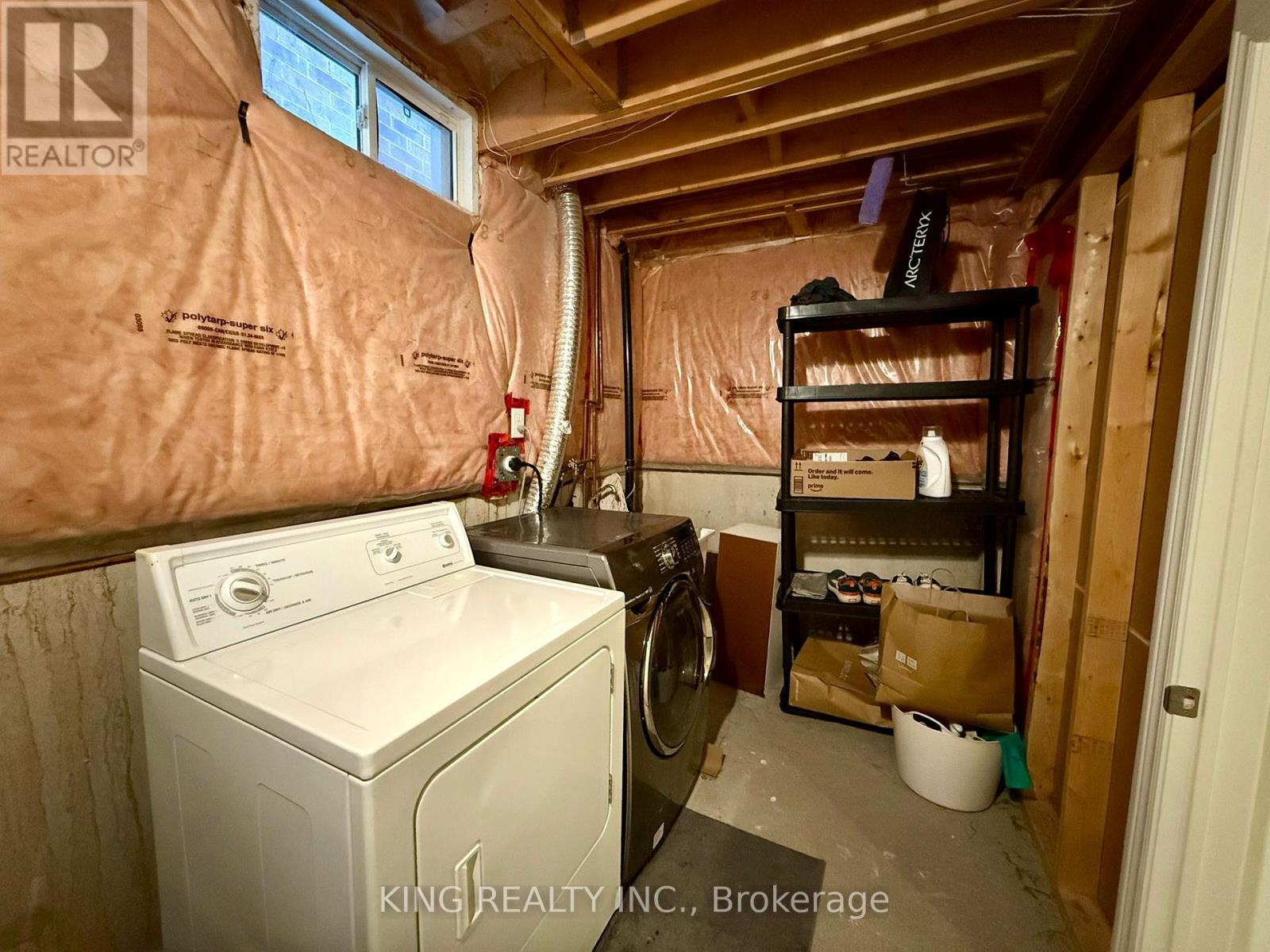 5647 Stella Lane, Burlington, Ontario  L7L 6X4 - Photo 22 - W12467229