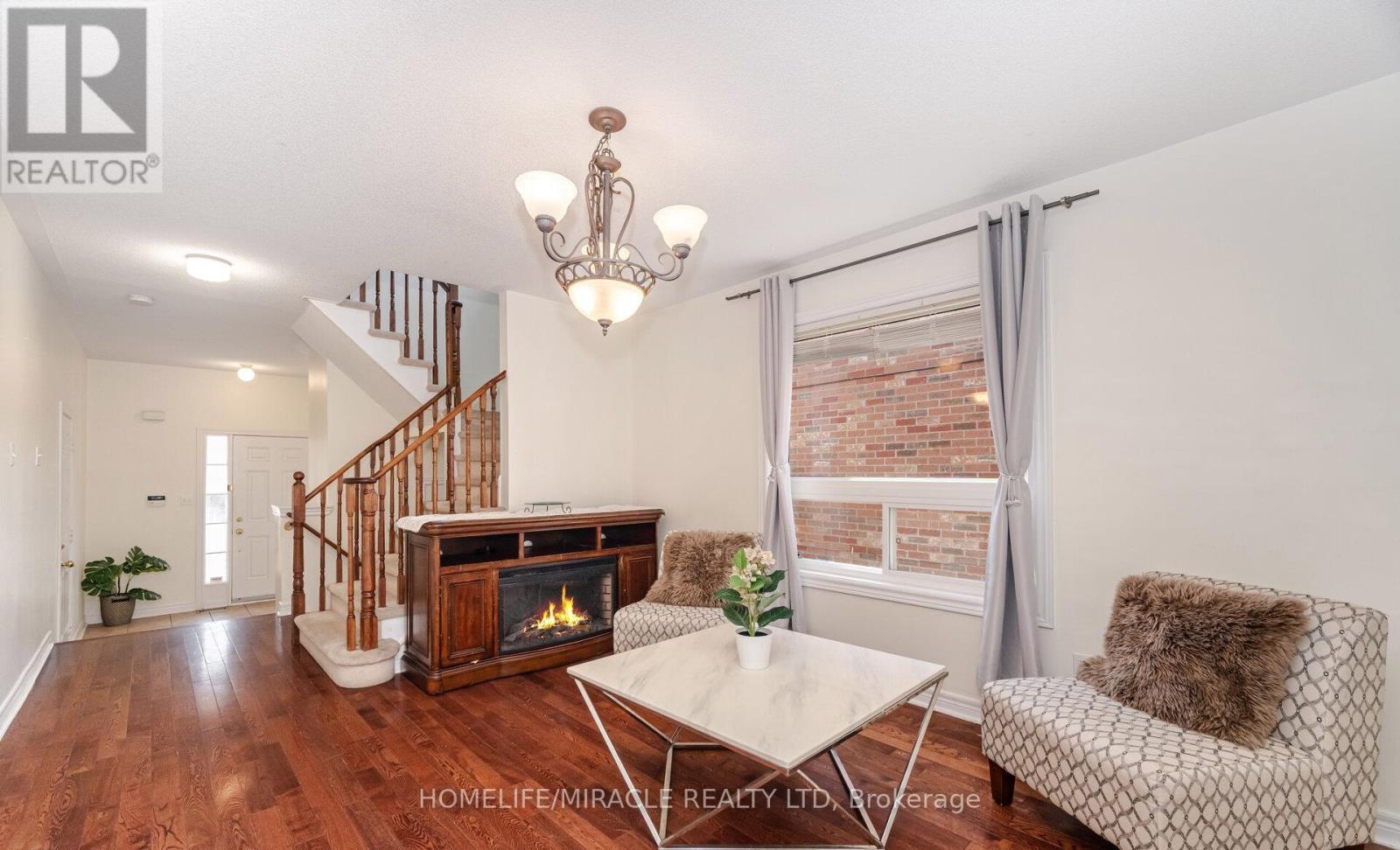 31 Hollingsworth Circle, Brampton, Ontario  L7A 0J7 - Photo 17 - W12467231