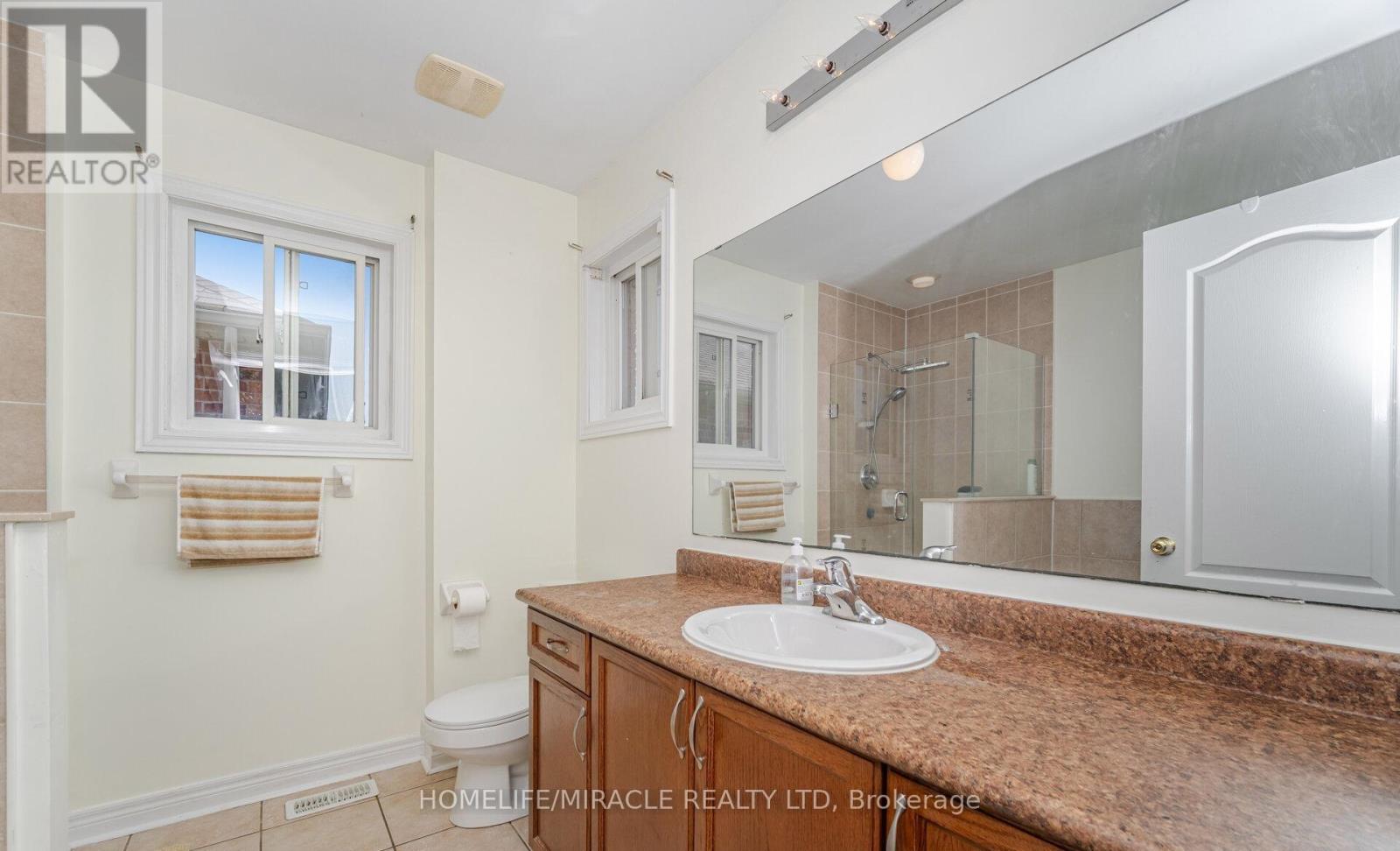 31 Hollingsworth Circle, Brampton, Ontario  L7A 0J7 - Photo 26 - W12467231