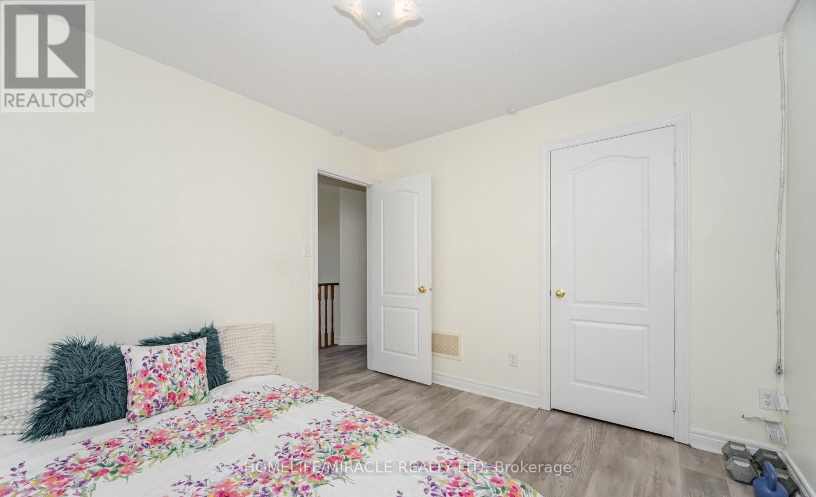 31 Hollingsworth Circle, Brampton, Ontario  L7A 0J7 - Photo 28 - W12467231