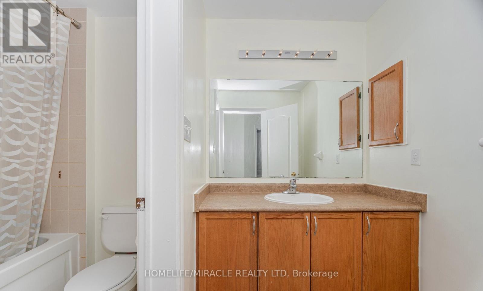 31 Hollingsworth Circle, Brampton, Ontario  L7A 0J7 - Photo 34 - W12467231
