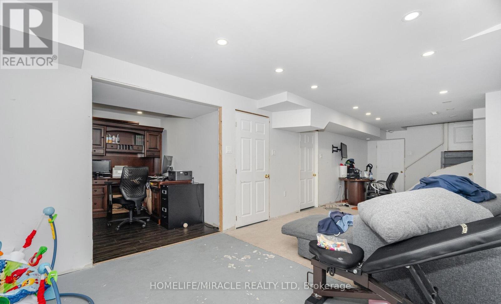 31 Hollingsworth Circle, Brampton, Ontario  L7A 0J7 - Photo 37 - W12467231