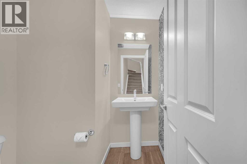 690 Copperpond Boulevard Se, Calgary, Alberta  T2Z 0L2 - Photo 17 - A2264136