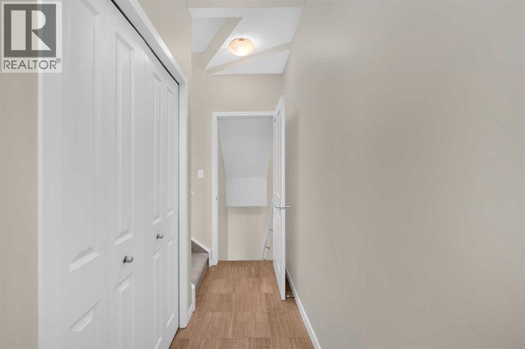 690 Copperpond Boulevard Se, Calgary, Alberta  T2Z 0L2 - Photo 3 - A2264136