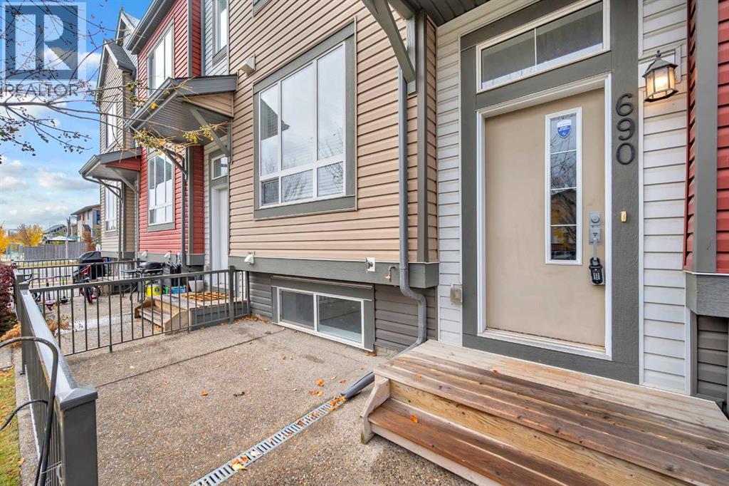 690 Copperpond Boulevard Se, Calgary, Alberta  T2Z 0L2 - Photo 42 - A2264136