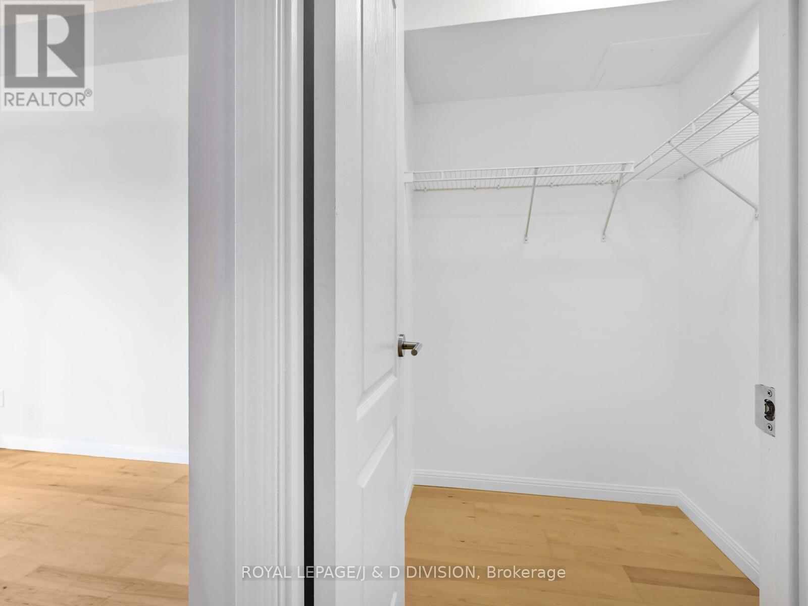 305 - 18 Stafford Street, Toronto, Ontario  M5V 3W4 - Photo 13 - C12465670
