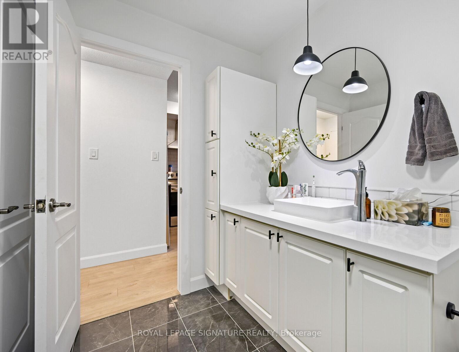 1105 - 135 James Street S, Hamilton, Ontario  L8P 2Z6 - Photo 29 - X12467037