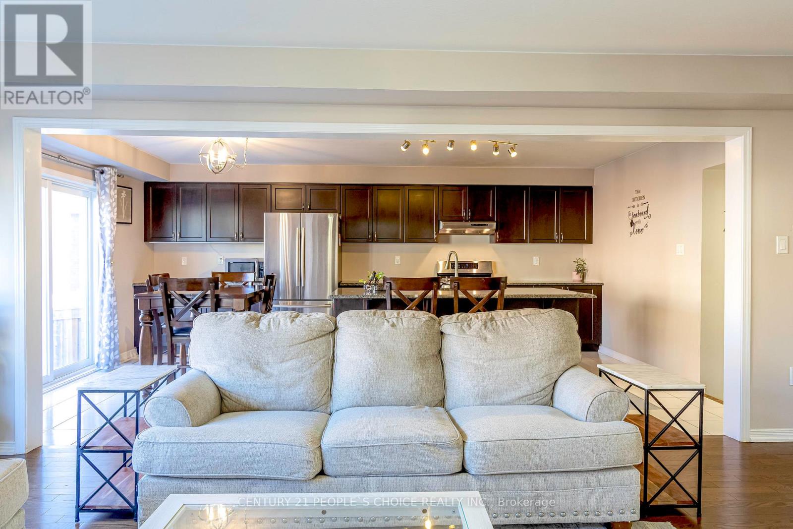 335 Falling Green Crescent, Kitchener, Ontario  N2R 0G4 - Photo 12 - X12467200