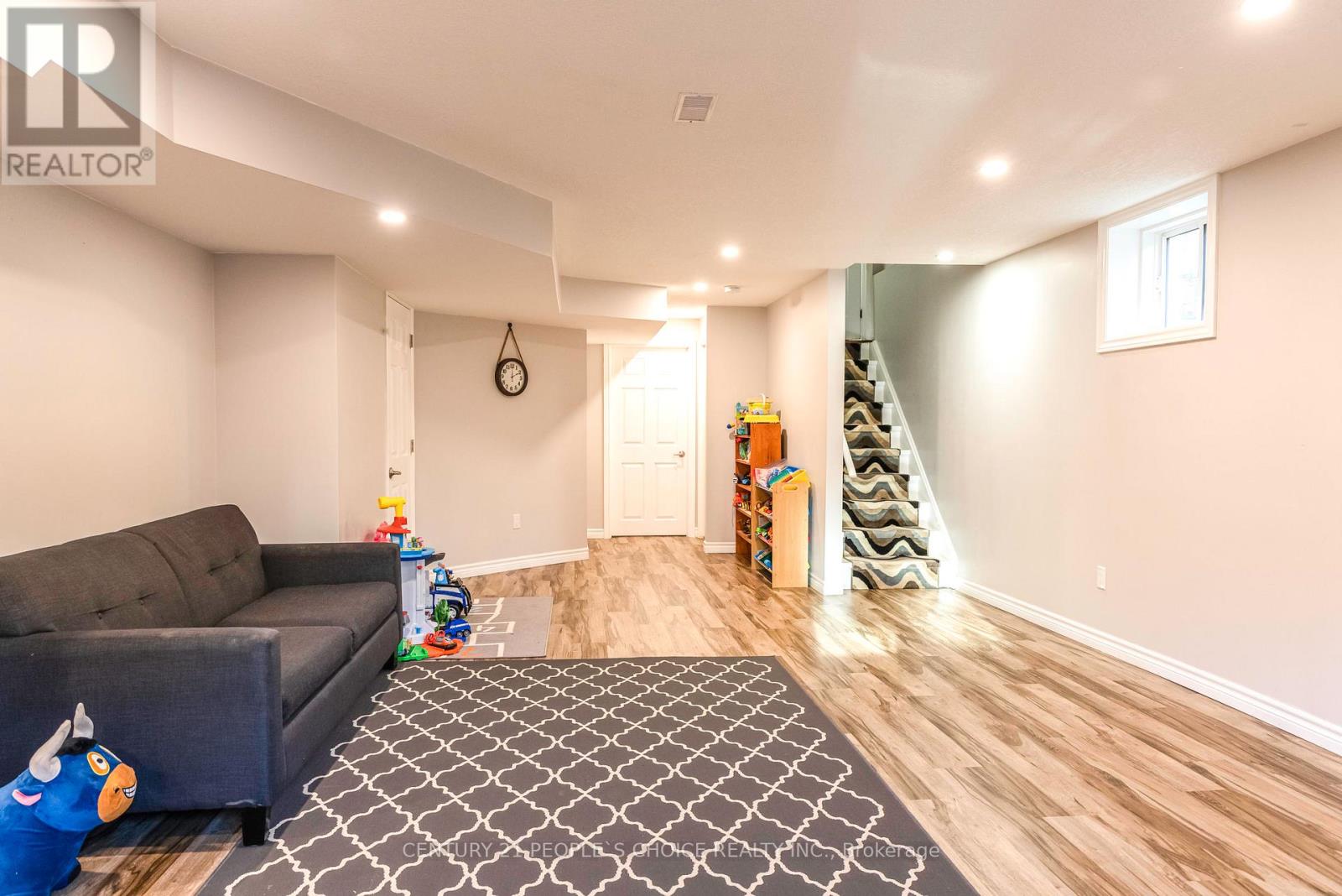 335 Falling Green Crescent, Kitchener, Ontario  N2R 0G4 - Photo 33 - X12467200
