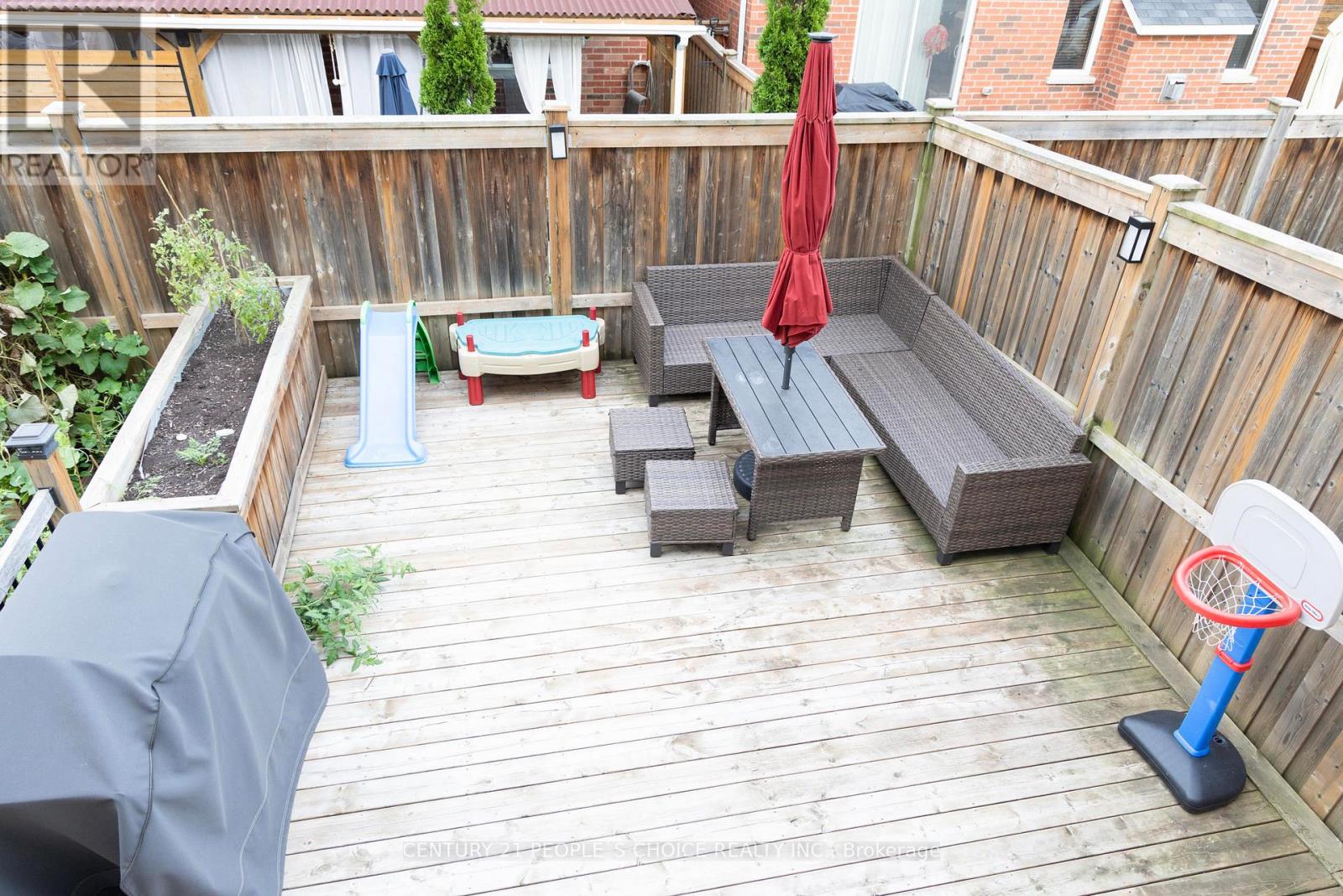 335 Falling Green Crescent, Kitchener, Ontario  N2R 0G4 - Photo 39 - X12467200