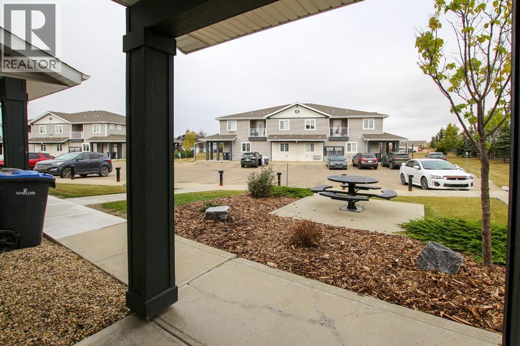 102, 43 Reid Court, Sylvan Lake, Alberta  T4S 0L9 - Photo 4 - A2262883
