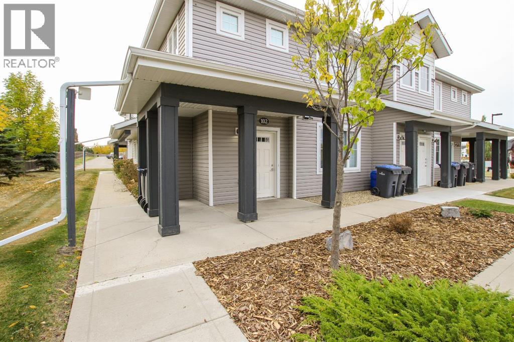 102, 43 Reid Court, Sylvan Lake, Alberta  T4S 0L9 - Photo 2 - A2262883