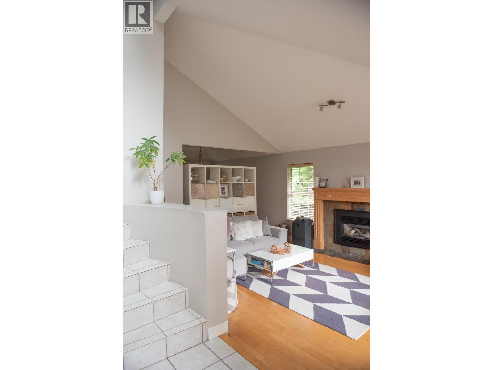 1 Buckhorn Place, Port Moody, British Columbia  V3H 4M2 - Photo 4 - R3053863