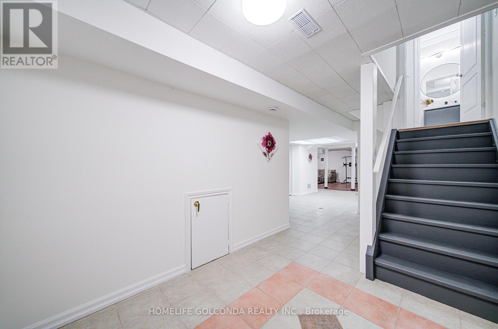 1362 Clarence Street, Vaughan, Ontario  L4H 1T1 - Photo 37 - N12467234