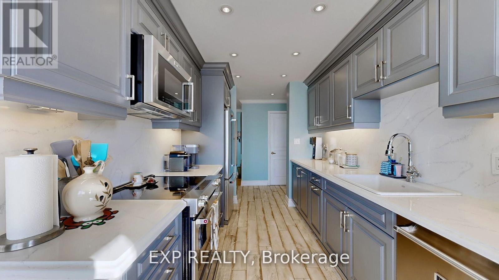 Ph6 - 29 Northern Hts Drive, Richmond Hill, Ontario  L4B 4L8 - Photo 15 - N12467238