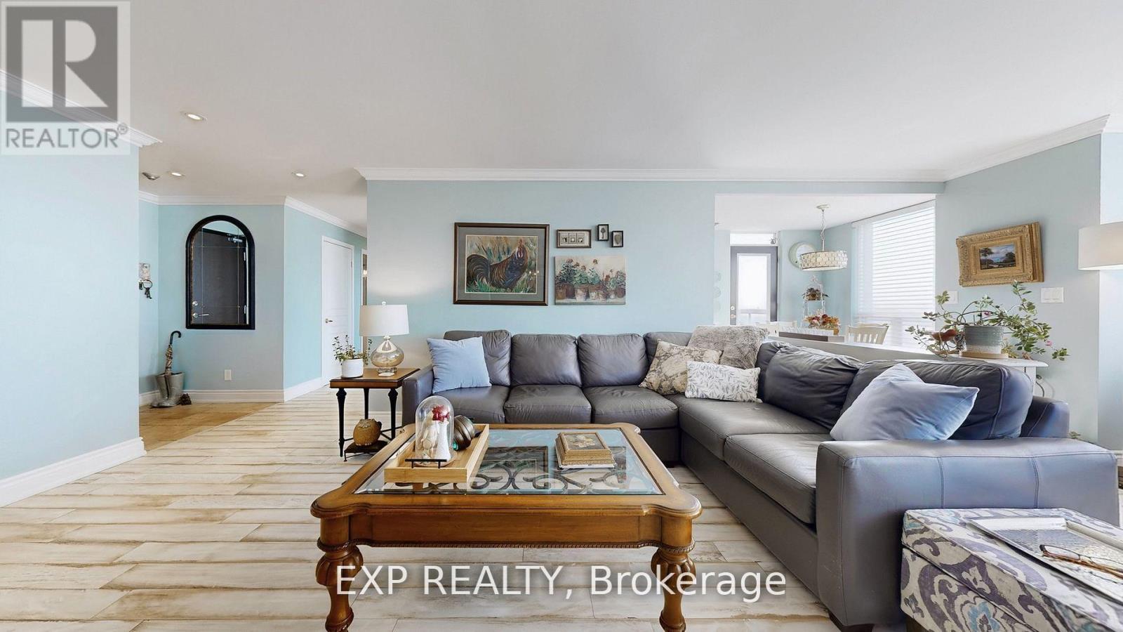 Ph6 - 29 Northern Hts Drive, Richmond Hill, Ontario  L4B 4L8 - Photo 7 - N12467238