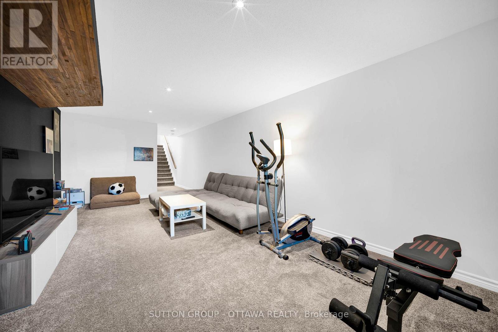 776 Carnelian Crescent, Ottawa, Ontario  K1X 0A8 - Photo 36 - X12467275