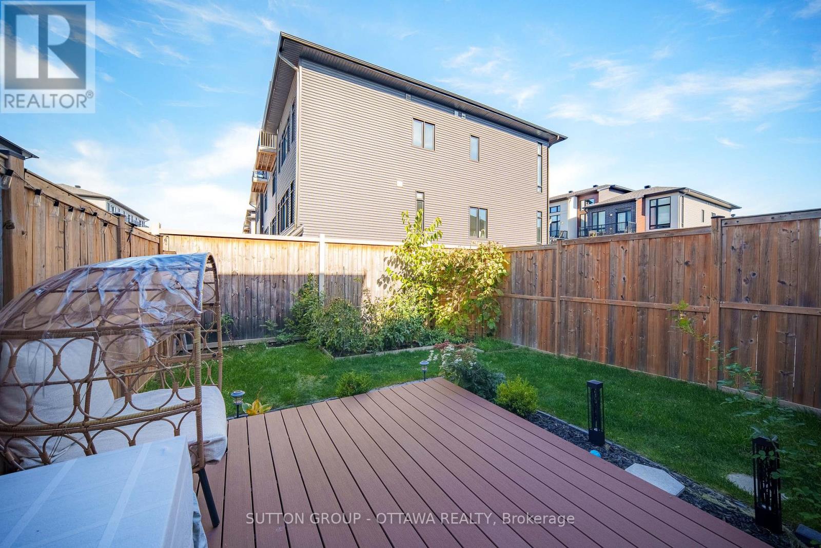 776 Carnelian Crescent, Ottawa, Ontario  K1X 0A8 - Photo 40 - X12467275