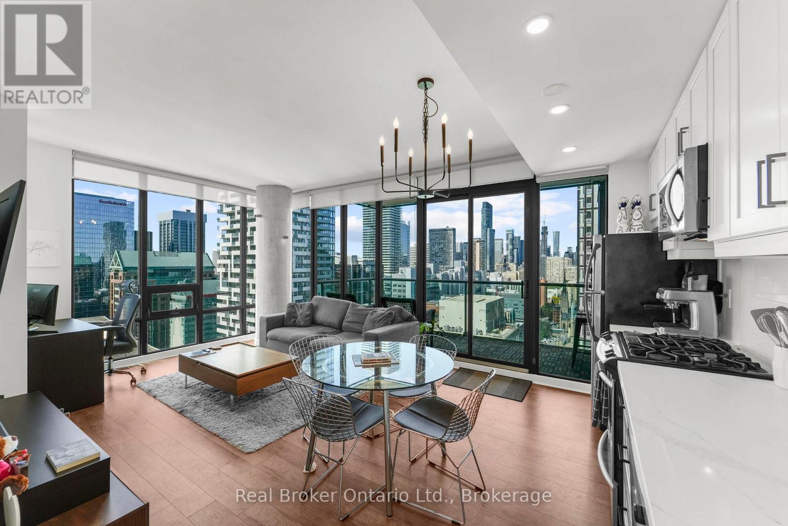 2902 - 33 Lombard Street, Toronto, Ontario  M5C 3H8 - Photo 1 - C12467259