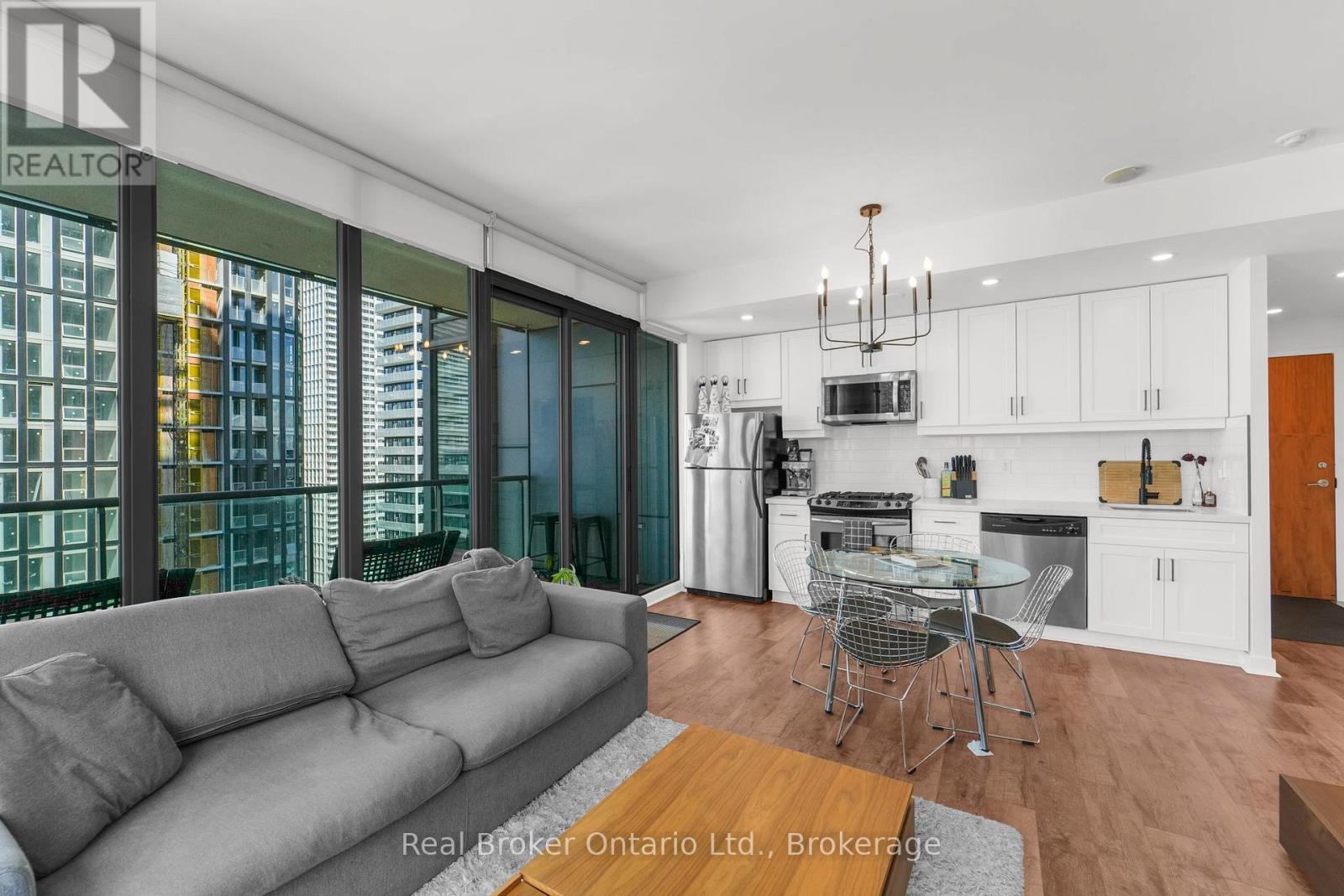 2902 - 33 Lombard Street, Toronto, Ontario  M5C 3H8 - Photo 10 - C12467259
