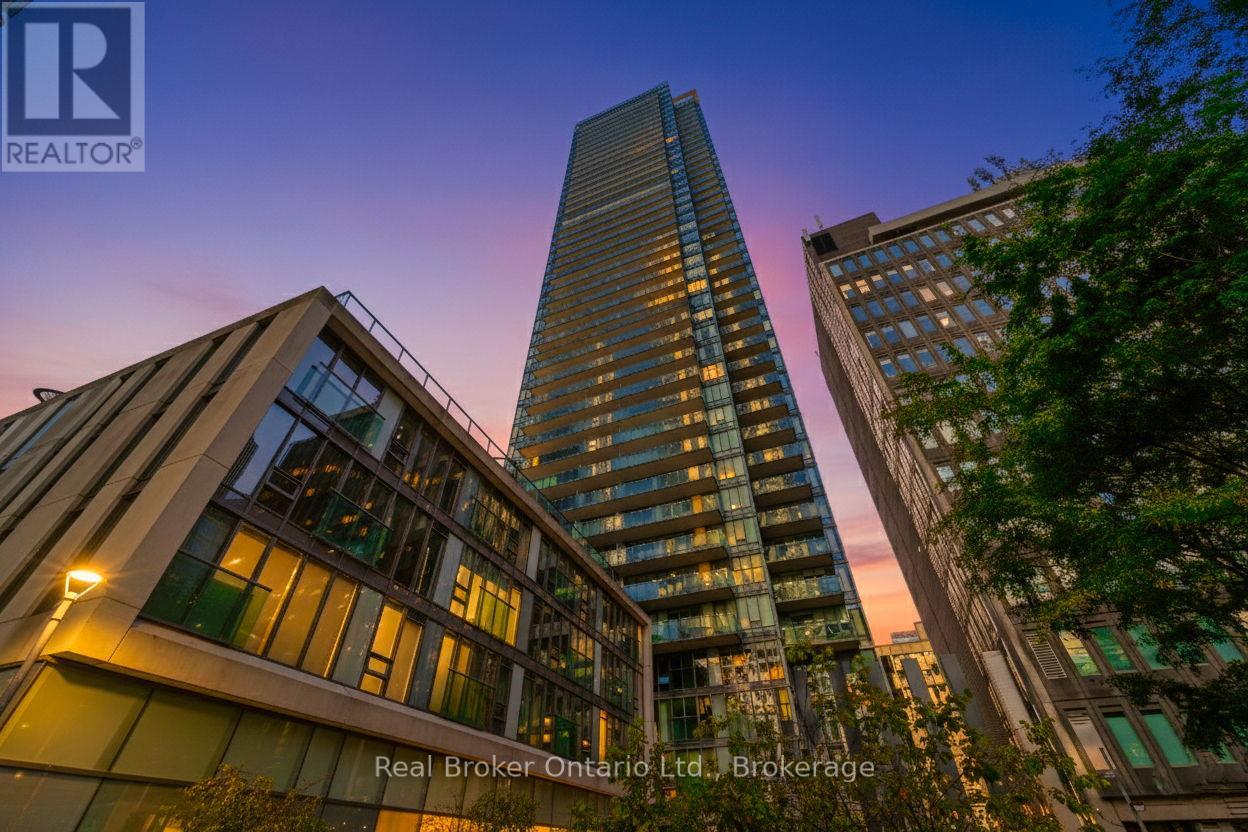 2902 - 33 Lombard Street, Toronto, Ontario  M5C 3H8 - Photo 2 - C12467259