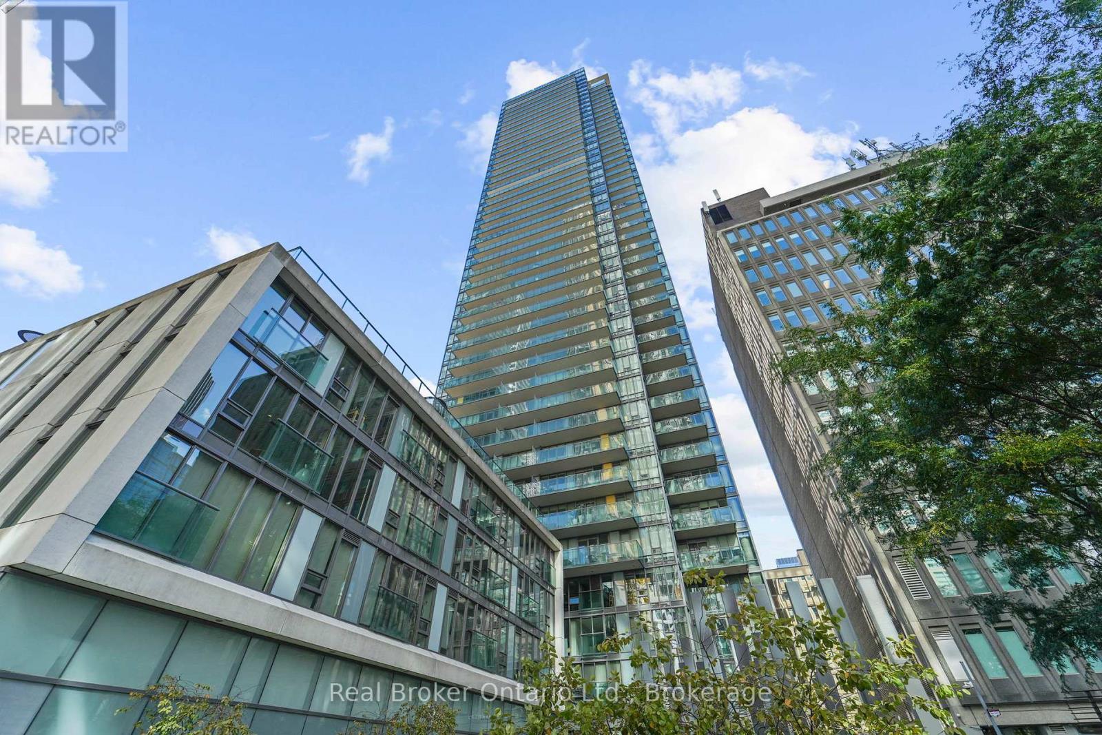 2902 - 33 Lombard Street, Toronto, Ontario  M5C 3H8 - Photo 3 - C12467259