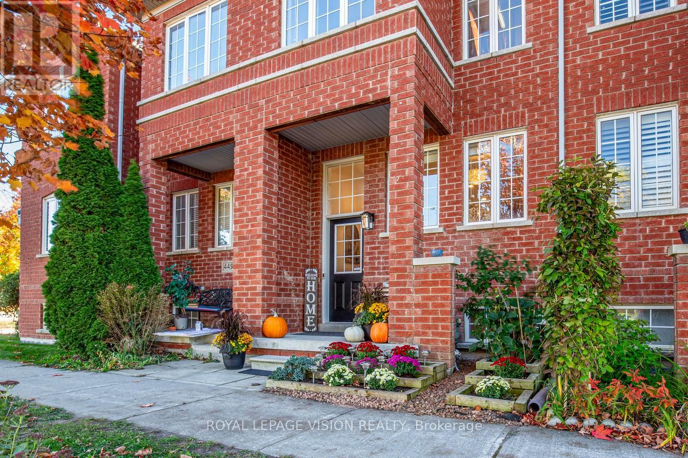 447 White's Hill Avenue, Markham, Ontario  L6B 0J7 - Photo 4 - N12465954