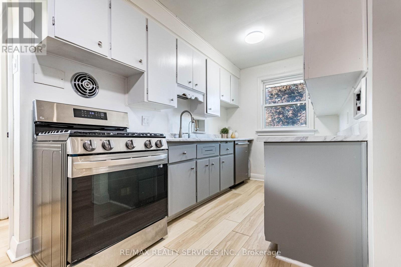 107 Weber Street S, Waterloo, Ontario  N2J 2A4 - Photo 15 - X12467243