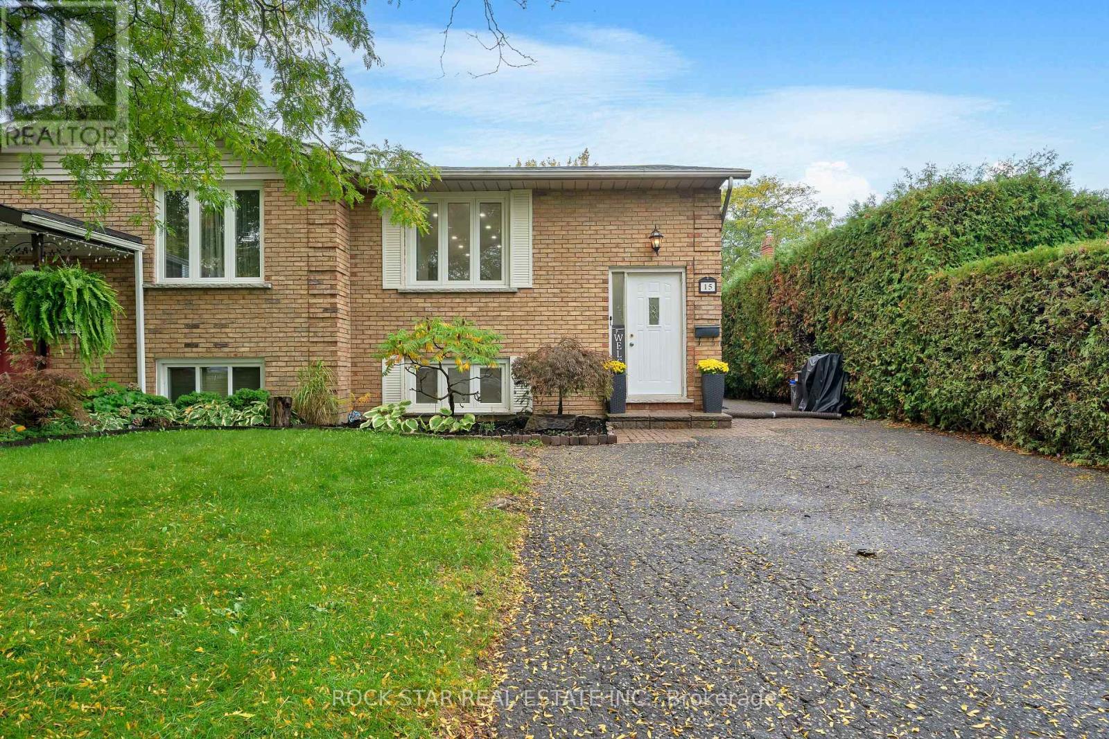 15 HERITAGE COURT, St. Catharines, Ontario