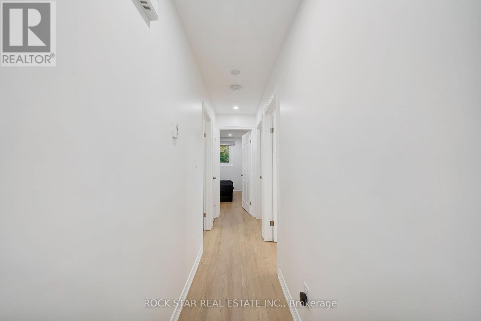 15 Heritage Court, St. Catharines, Ontario  L2S 3H7 - Photo 16 - X12467247