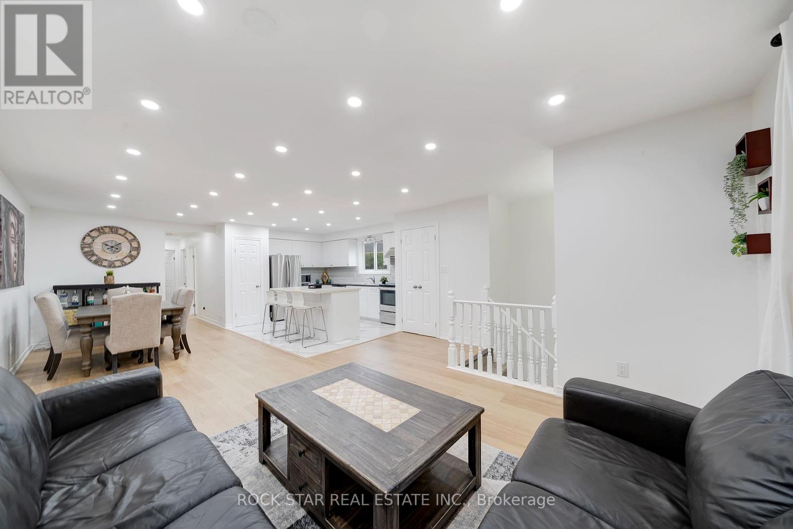 15 Heritage Court, St. Catharines, Ontario  L2S 3H7 - Photo 5 - X12467247