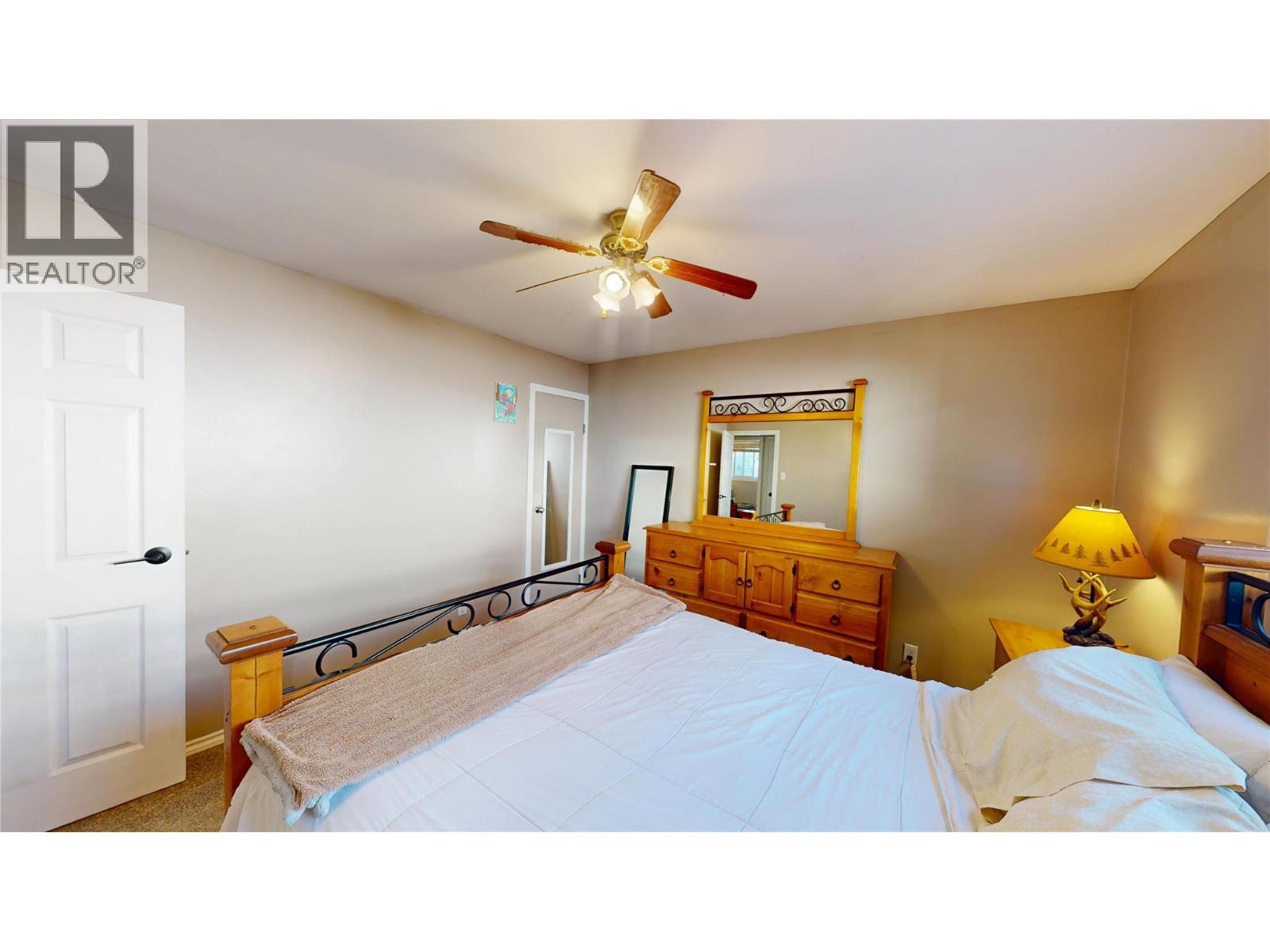 8773 Tamarack Street, Canal Flats, British Columbia  V0B 1B0 - Photo 18 - 10365944