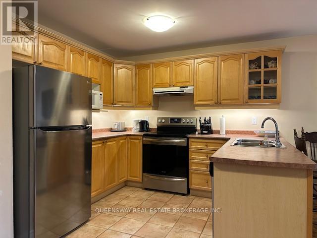 83 Floyd Avenue, Toronto, Ontario  M4K 2B3 - Photo 4 - E12467258