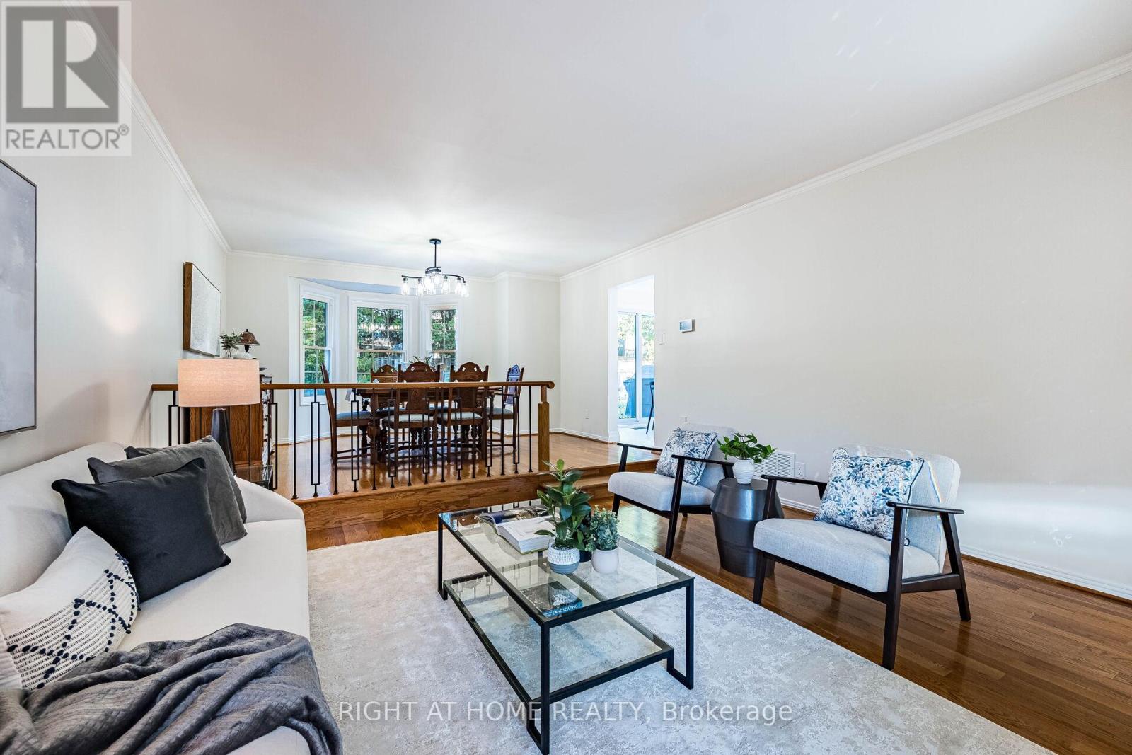 51 Redwood Lane, Markham, Ontario  L3R 3Z1 - Photo 11 - N12467262