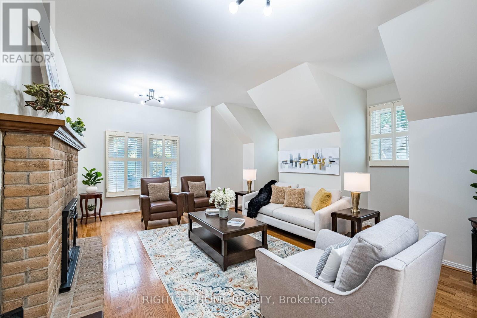 51 Redwood Lane, Markham, Ontario  L3R 3Z1 - Photo 19 - N12467262