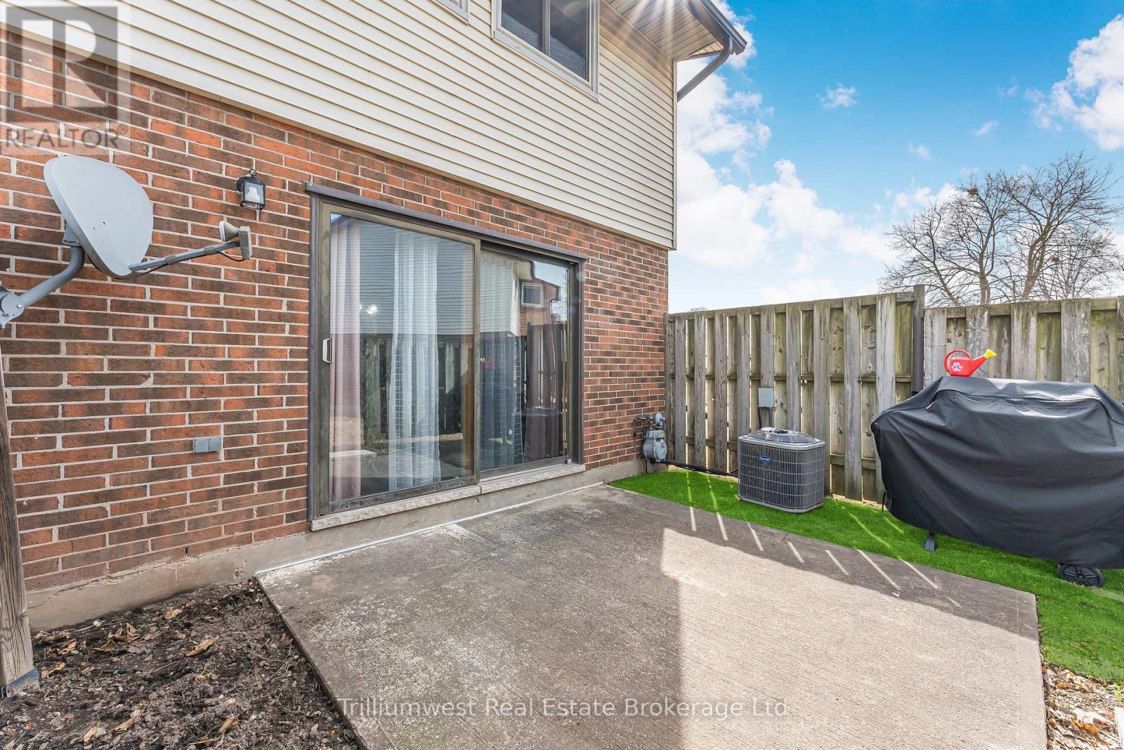 8 - 5982 Dunn Street, Niagara Falls, Ontario  L2G 7J9 - Photo 24 - X12467282