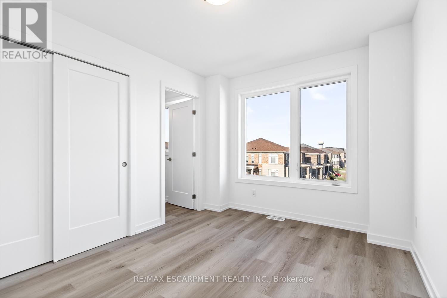33 - 70 Kenesky Drive, Hamilton, Ontario  L0R 2H7 - Photo 30 - X12467257